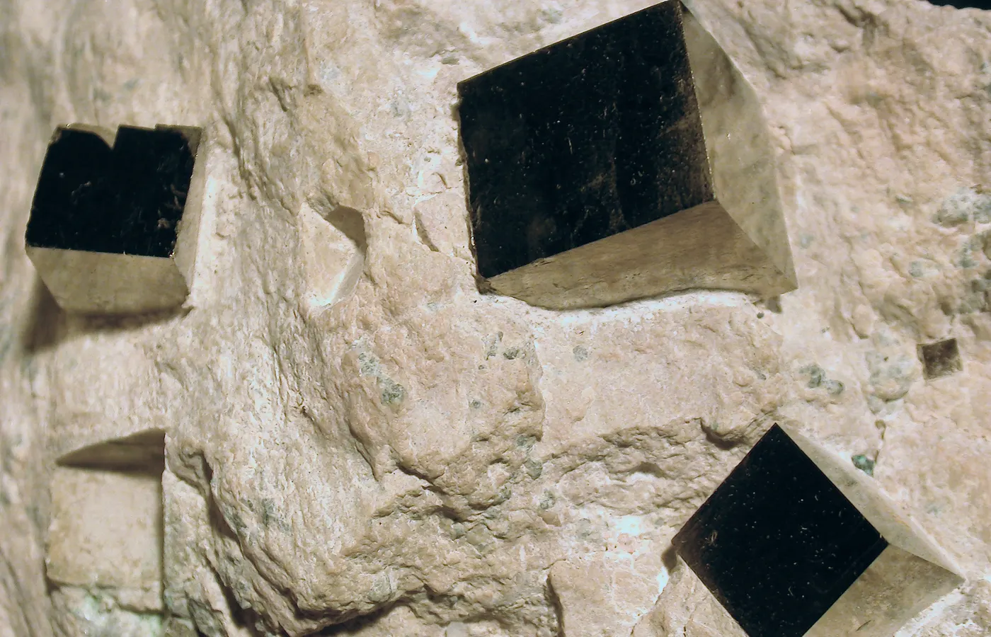 Pyrite - exemple de pierre naturelle